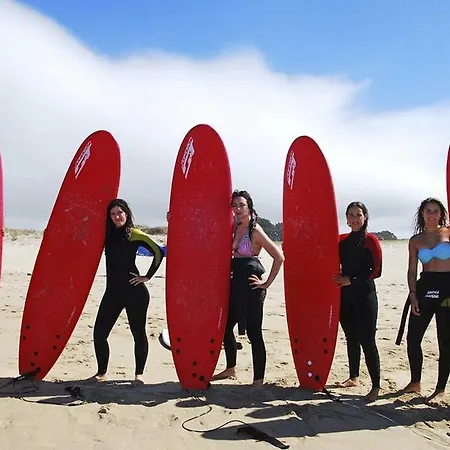 بيت شباب 7feetsurfcamp كاربالو