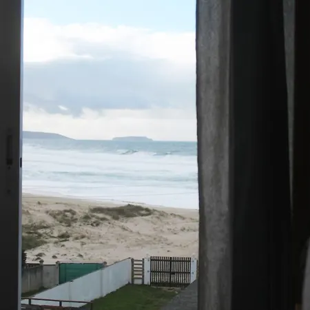 7feetsurfcamp Hostel *